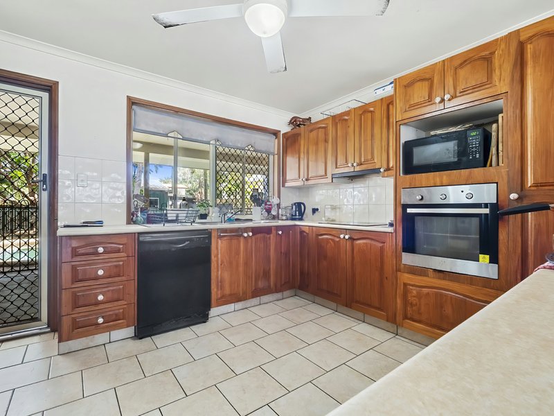 Photo - 23 Casuarina Street, Holloways Beach QLD 4878 - Image 10