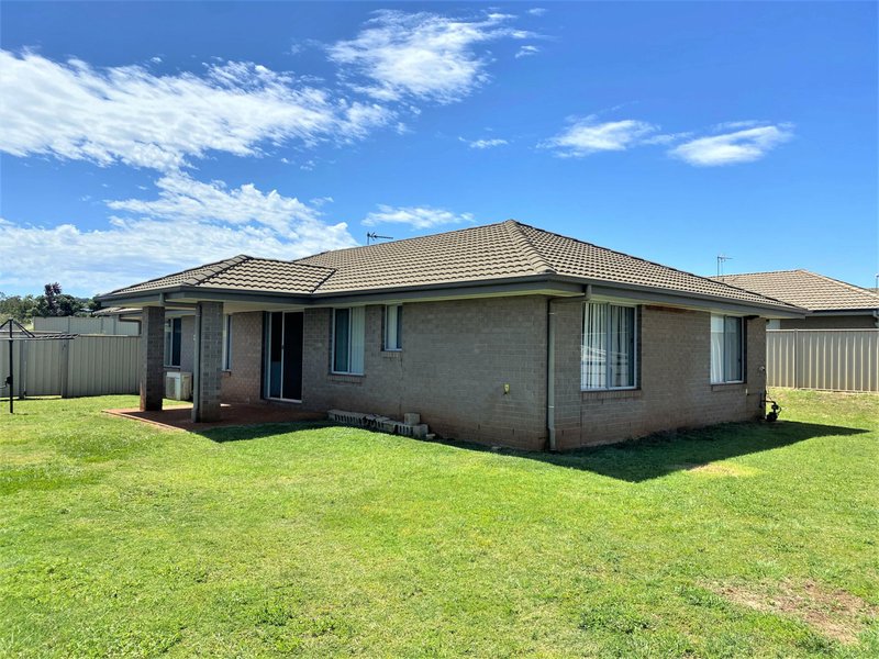 Photo - 23 Casuarina Street, Kingaroy QLD 4610 - Image 12