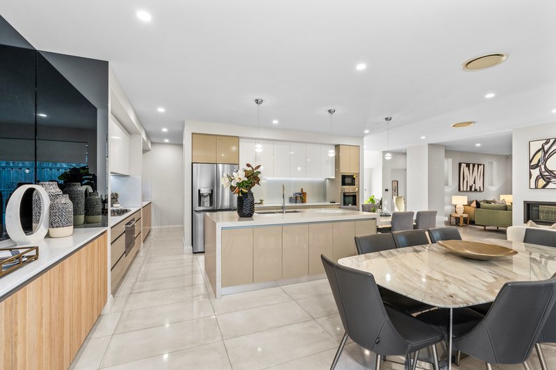 Photo - 23 Cedar Cutters Way, Bella Vista NSW 2153 - Image 7