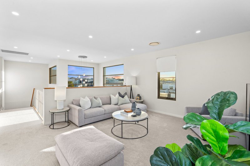 Photo - 23 Cedar Cutters Way, Bella Vista NSW 2153 - Image 10