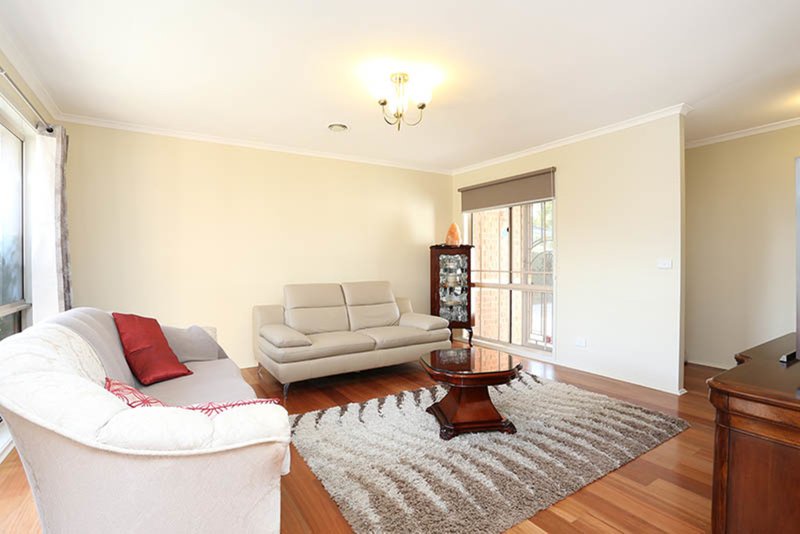 Photo - 23 Centaurus Avenue, Roxburgh Park VIC 3064 - Image 2