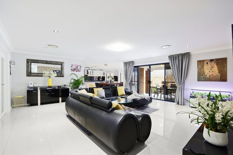 Photo - 23 Central Park Drive, Claremont Meadows NSW 2747 - Image 2