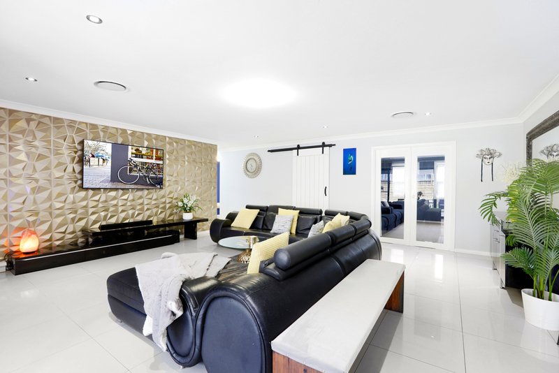 Photo - 23 Central Park Drive, Claremont Meadows NSW 2747 - Image 3