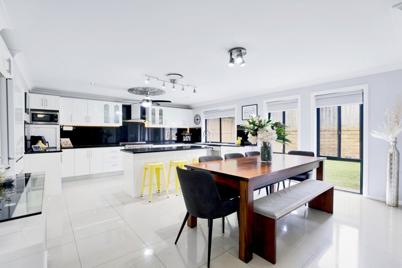 Photo - 23 Central Park Drive, Claremont Meadows NSW 2747 - Image 5