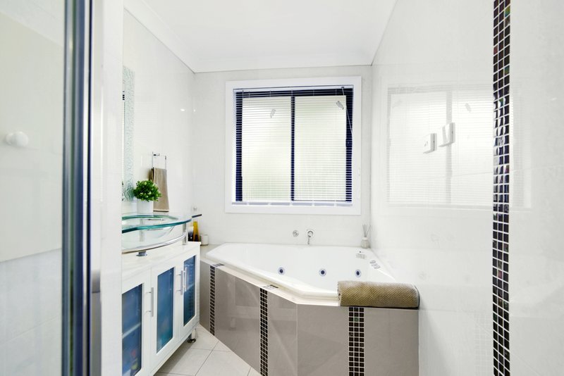 Photo - 23 Central Park Drive, Claremont Meadows NSW 2747 - Image 15