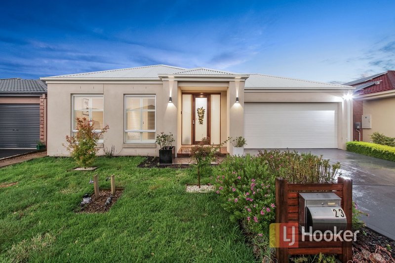 23 Challenger Circuit, Cranbourne East VIC 3977