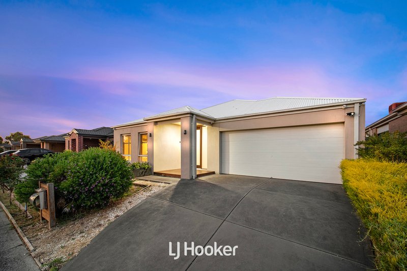 Photo - 23 Challenger Circuit, Cranbourne East VIC 3977 - Image 4