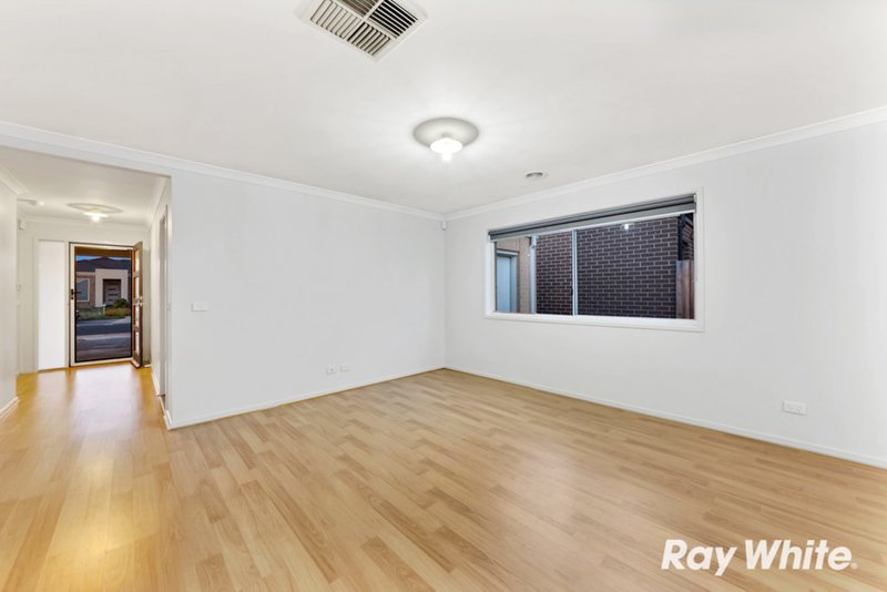 Photo - 23 Chapman Drive, Wyndham Vale VIC 3024 - Image 6