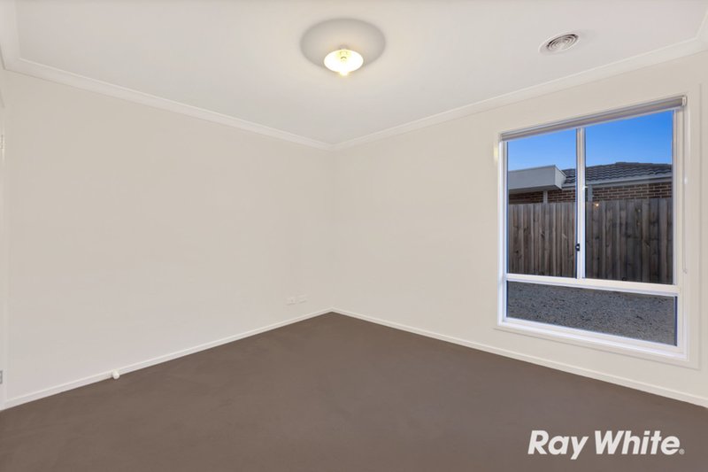 Photo - 23 Chapman Drive, Wyndham Vale VIC 3024 - Image 12