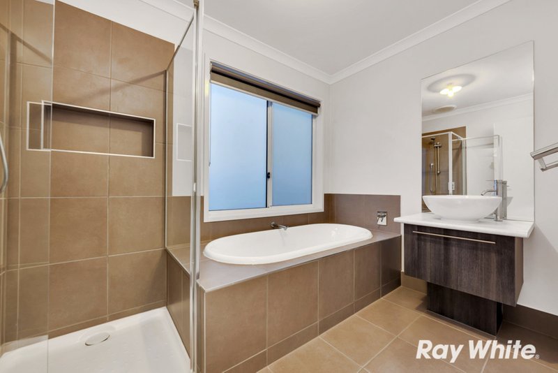 Photo - 23 Chapman Drive, Wyndham Vale VIC 3024 - Image 13