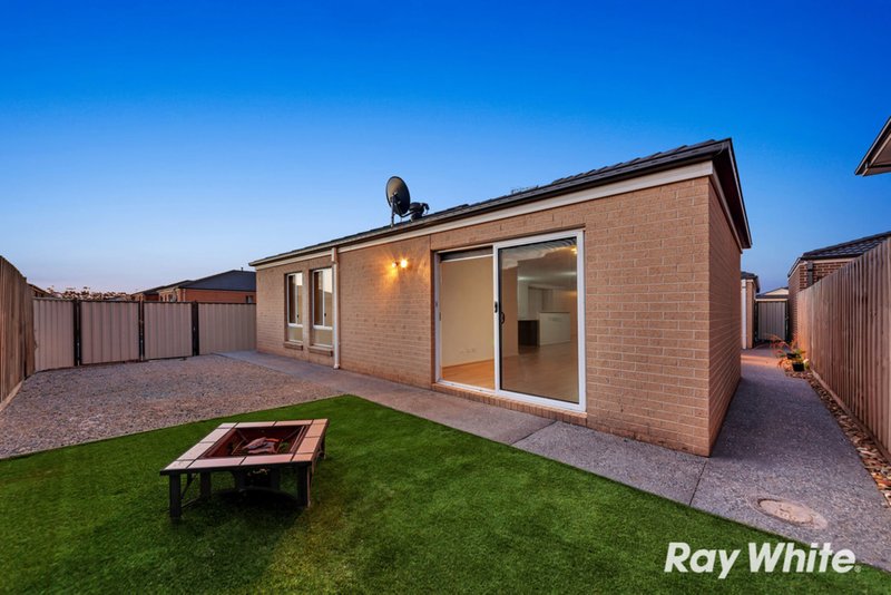 Photo - 23 Chapman Drive, Wyndham Vale VIC 3024 - Image 16