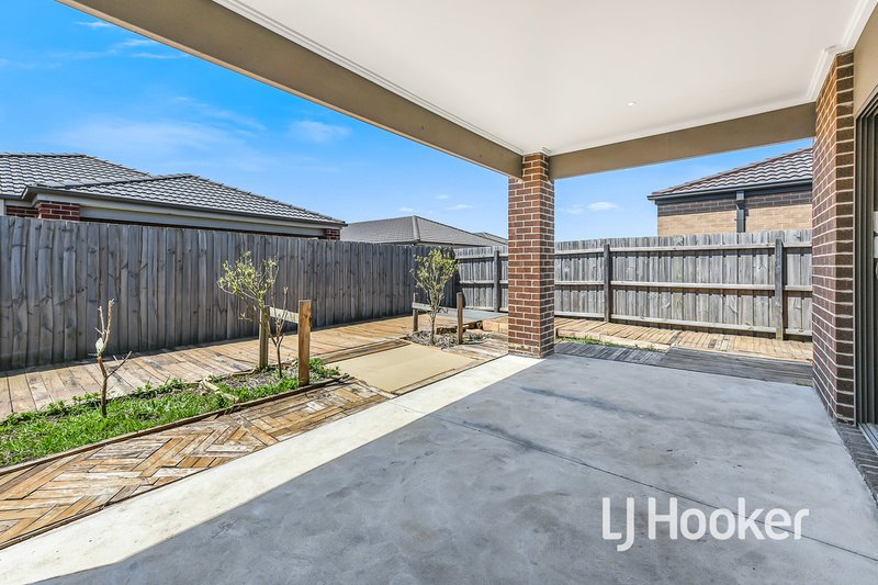 Photo - 23 Chevrolet Road, Cranbourne East VIC 3977 - Image 13