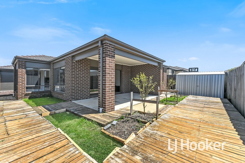 Photo - 23 Chevrolet Road, Cranbourne East VIC 3977 - Image 14