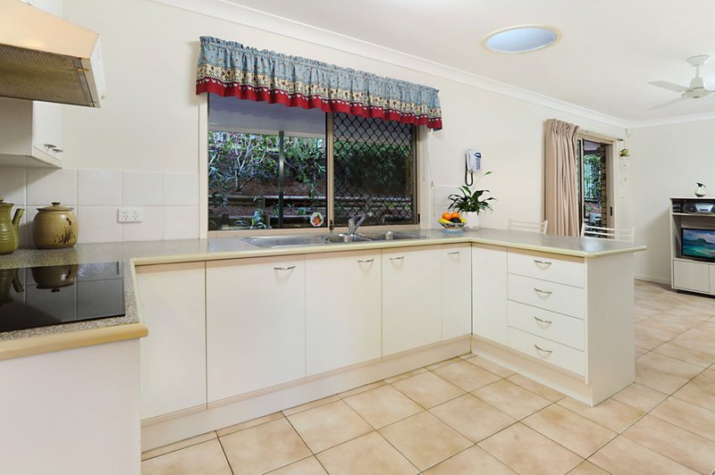 Photo - 23 Chisholm Court, Albany Creek QLD 4035 - Image 3