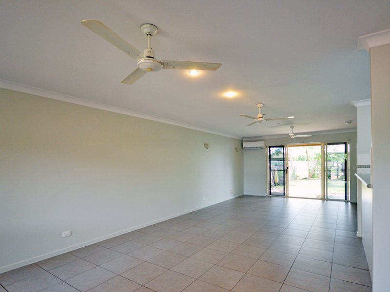 Photo - 2/3 Christie Avenue, Nanum QLD 4874 - Image 3