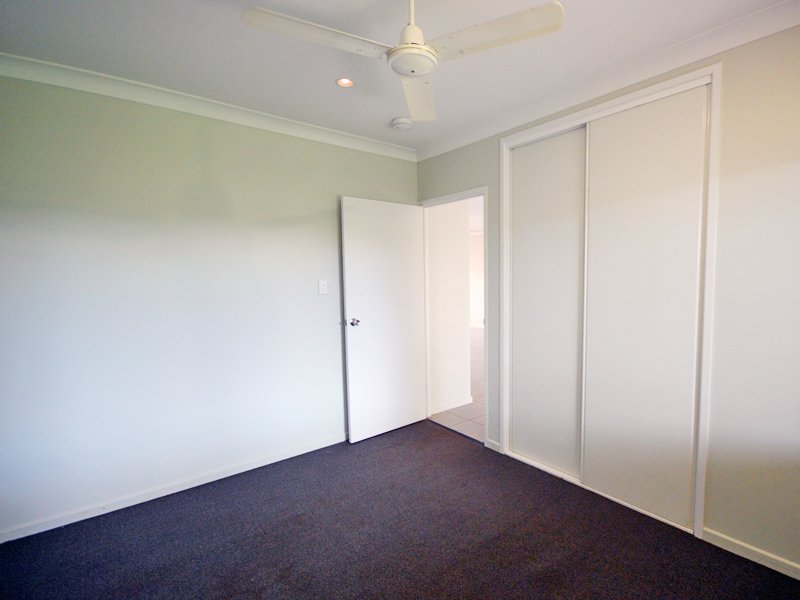 Photo - 2/3 Christie Avenue, Nanum QLD 4874 - Image 11