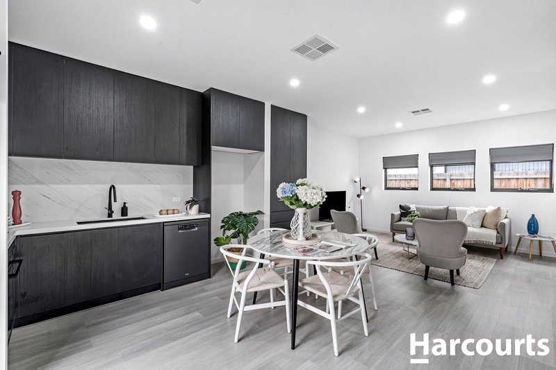 Photo - 2/3 Clematis Avenue, Altona North VIC 3025 - Image 4