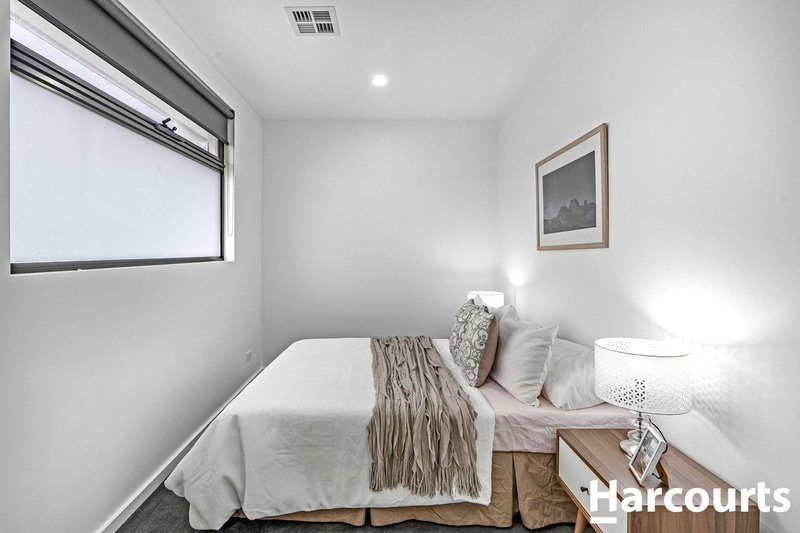 Photo - 2/3 Clematis Avenue, Altona North VIC 3025 - Image 12