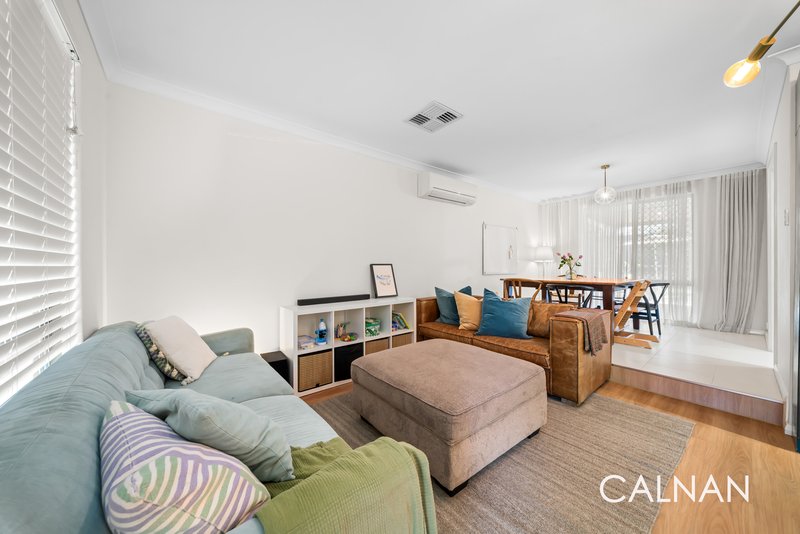 Photo - 23 Collinson Way, Leeming WA 6149 - Image 5