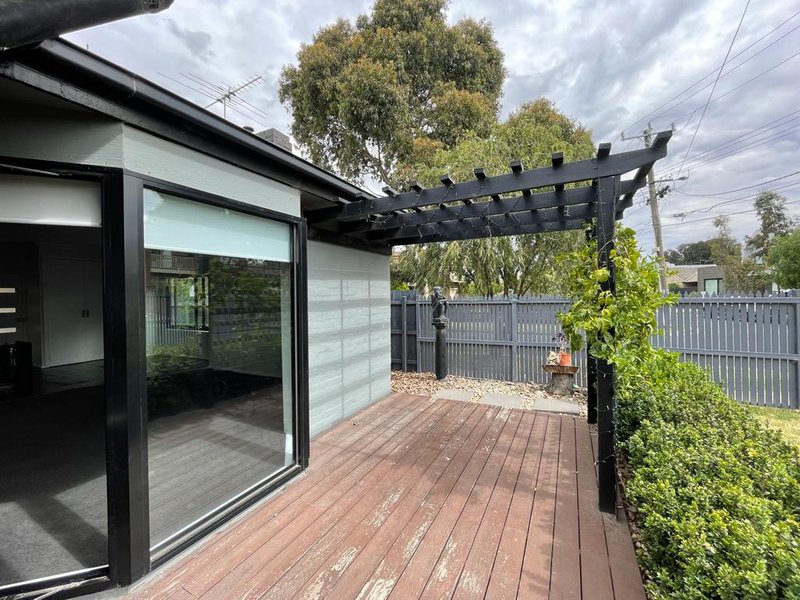 Photo - 23 Conifer Avenue, Brooklyn VIC 3012 - Image 2