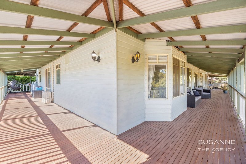 Photo - 23 Coolinga Road, Lesmurdie WA 6076 - Image 15