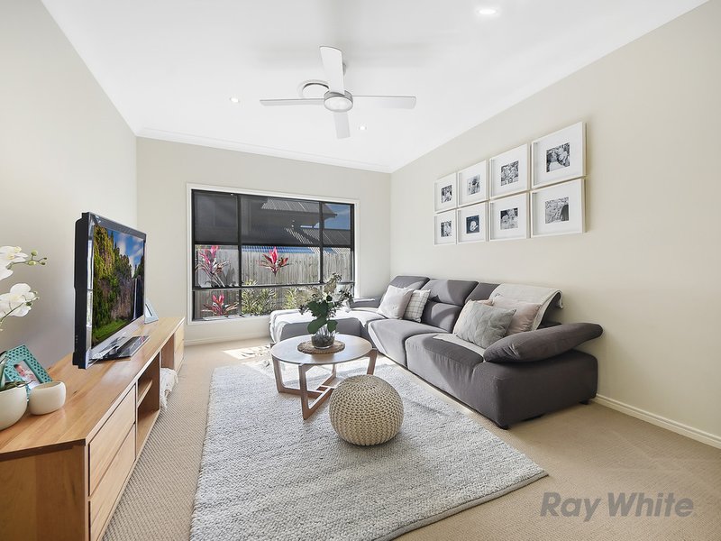 Photo - 23 Corella Crescent, Warner QLD 4500 - Image 9