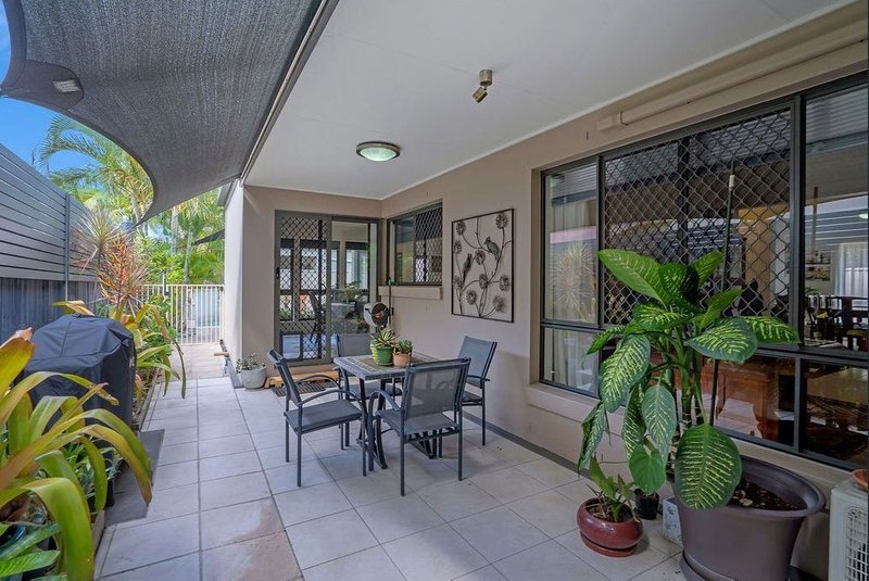 Photo - 23 Costa Del Sol Avenue, Coombabah QLD 4216 - Image 4