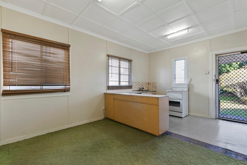 Photo - 23 Coxen Street, Zillmere QLD 4034 - Image 3