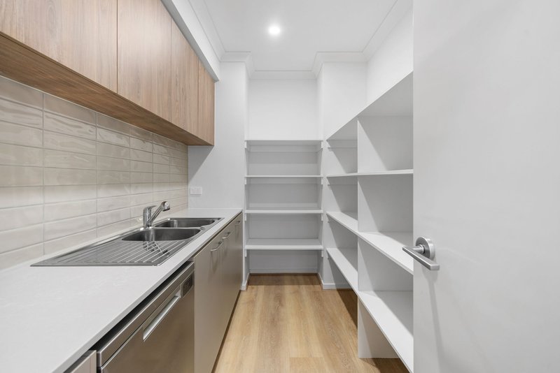 Photo - 23 Crabtree Crescent, Berwick VIC 3806 - Image 7
