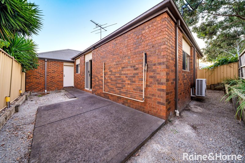 Photo - 23 Cranwell Square, Caroline Springs VIC 3023 - Image 13