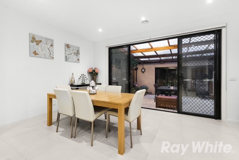 Photo - 23 Crimson Grove, Clayton South VIC 3169 - Image 3