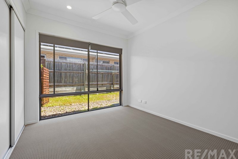 Photo - 23 Crinum Circuit, Coomera QLD 4209 - Image 11