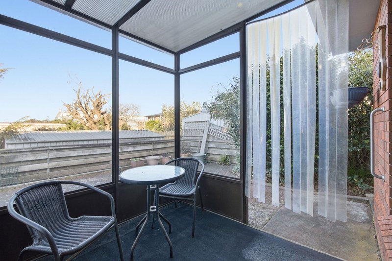 Photo - 2/3 Cromwell Crescent, Devonport TAS 7310 - Image 11