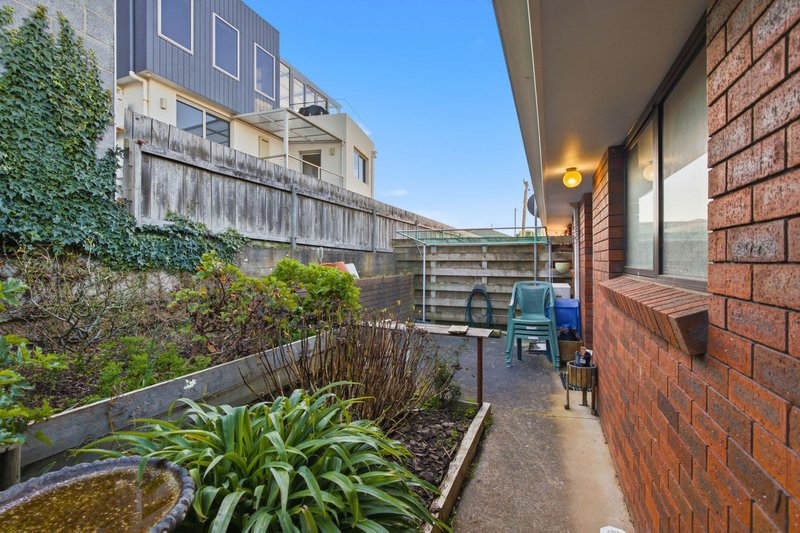 Photo - 2/3 Cromwell Crescent, Devonport TAS 7310 - Image 15