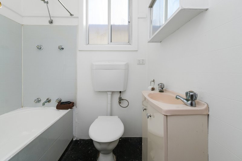Photo - 23 Croudace Street, Edgeworth NSW 2285 - Image 11