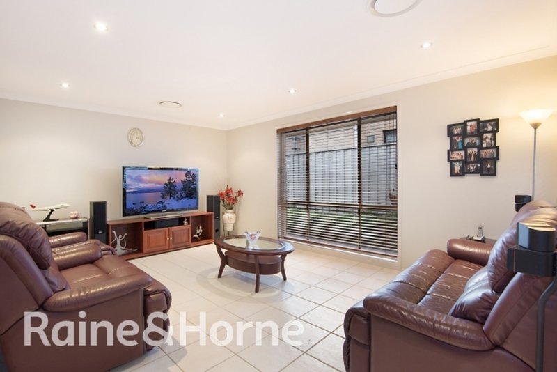 Photo - 23 Croyde Street, Stanhope Gardens NSW 2768 - Image 3