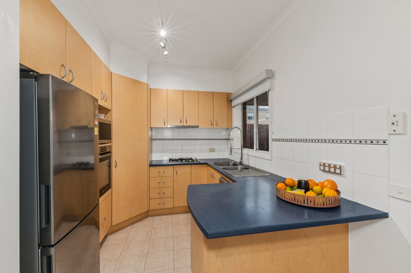 Photo - 23 Cuckoo Street, South Morang VIC 3752 - Image 2