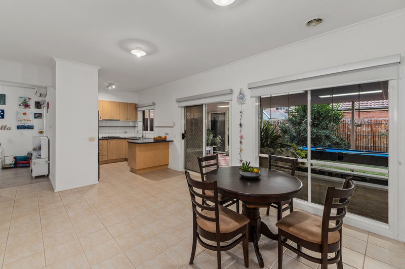 Photo - 23 Cuckoo Street, South Morang VIC 3752 - Image 3