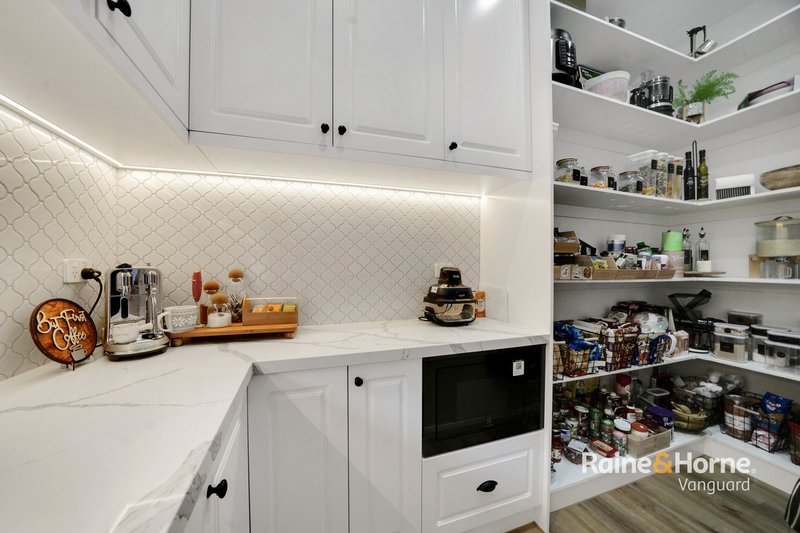 Photo - 23 Cygnet Way, Mickleham VIC 3064 - Image 9