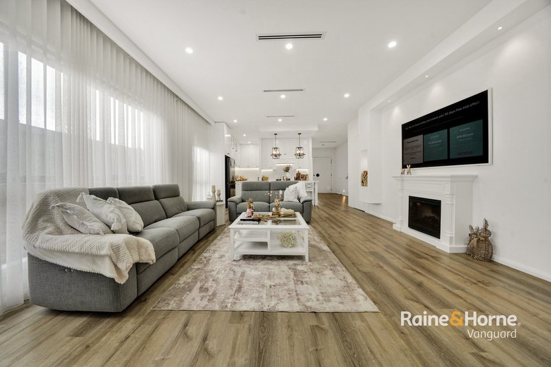 Photo - 23 Cygnet Way, Mickleham VIC 3064 - Image 11