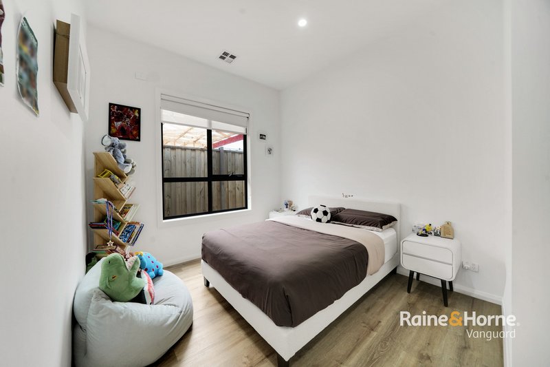 Photo - 23 Cygnet Way, Mickleham VIC 3064 - Image 16