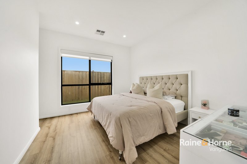 Photo - 23 Cygnet Way, Mickleham VIC 3064 - Image 21