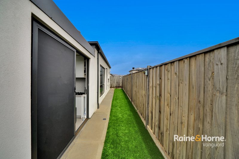 Photo - 23 Cygnet Way, Mickleham VIC 3064 - Image 23