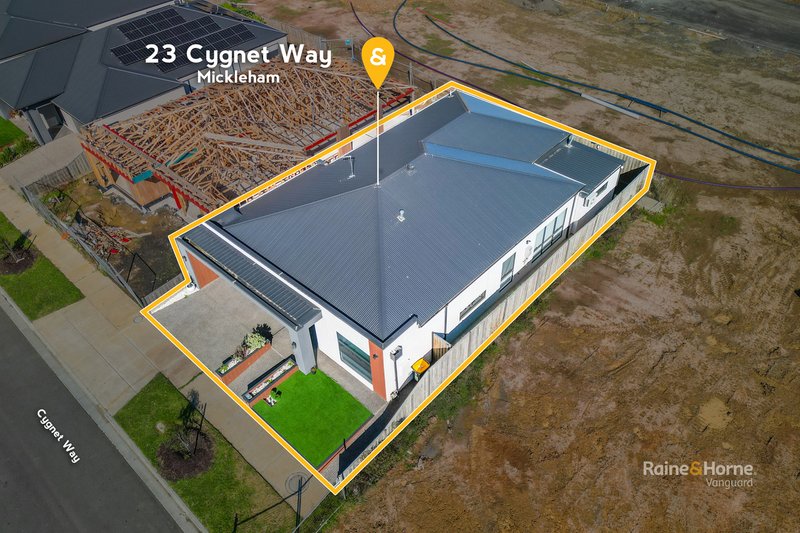 Photo - 23 Cygnet Way, Mickleham VIC 3064 - Image 27