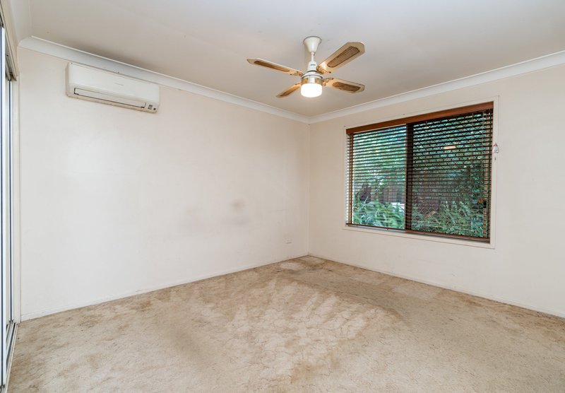 Photo - 23 Dampier Court, Boronia Heights QLD 4124 - Image 16