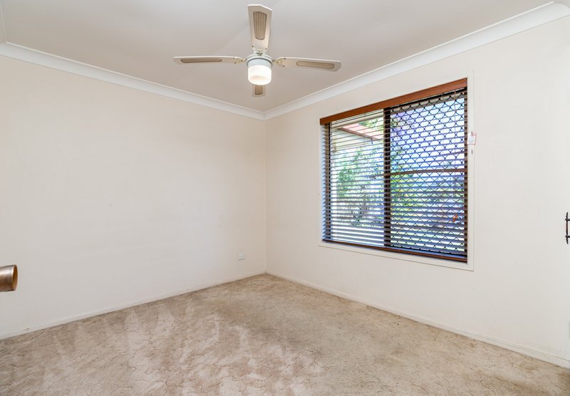 Photo - 23 Dampier Court, Boronia Heights QLD 4124 - Image 17