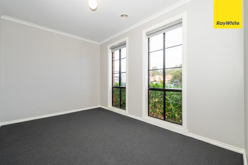 Photo - 23 Darlingsford Boulevard, Melton VIC 3337 - Image 3