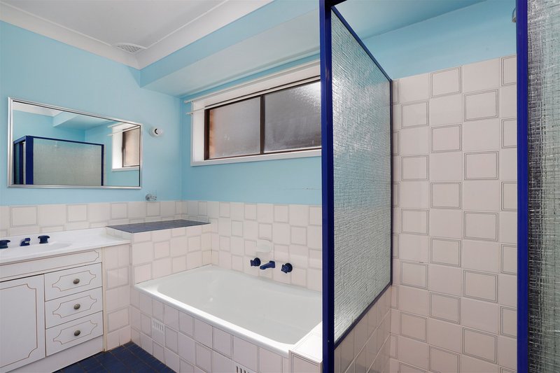 Photo - 23 Debenham Avenue, Leumeah NSW 2560 - Image 6