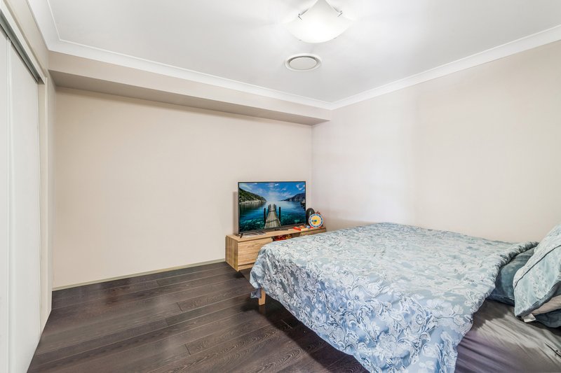 Photo - 23 Dee Close, Prestons NSW 2170 - Image 22