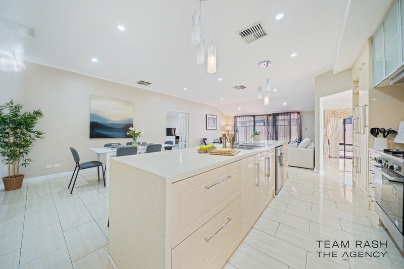 Photo - 23 Deflexa Road, Canning Vale WA 6155 - Image 4